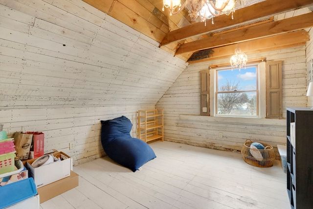 35 Day Ave, Northampton, MA 01060