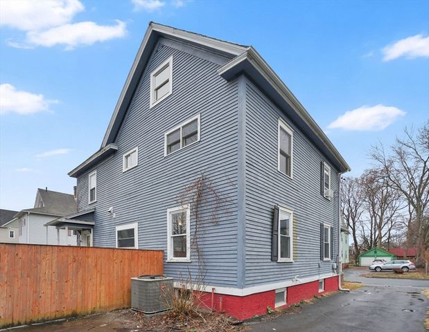 35 Day Ave, Northampton, MA 01060