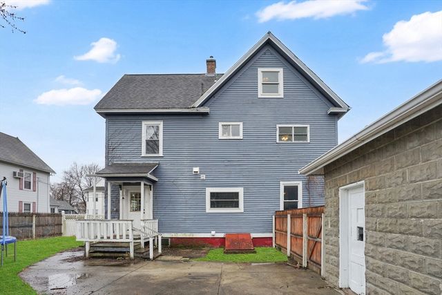 35 Day Ave, Northampton, MA 01060