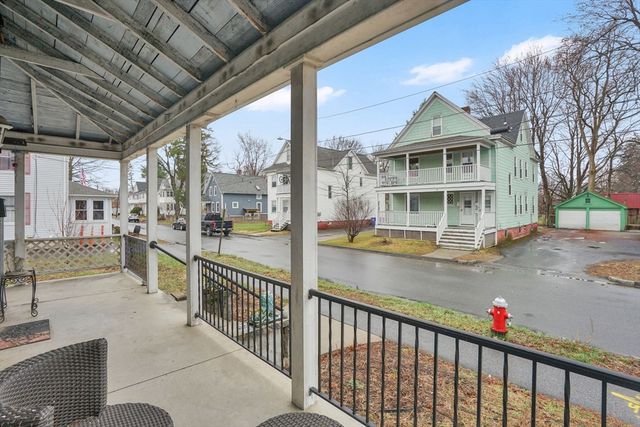 35 Day Ave, Northampton, MA 01060