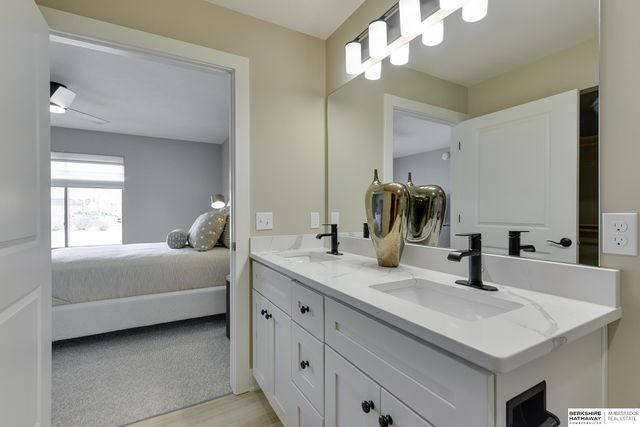 5026 S 198th Avenue, Omaha, NE 68135