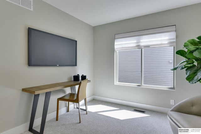 5026 S 198th Avenue, Omaha, NE 68135