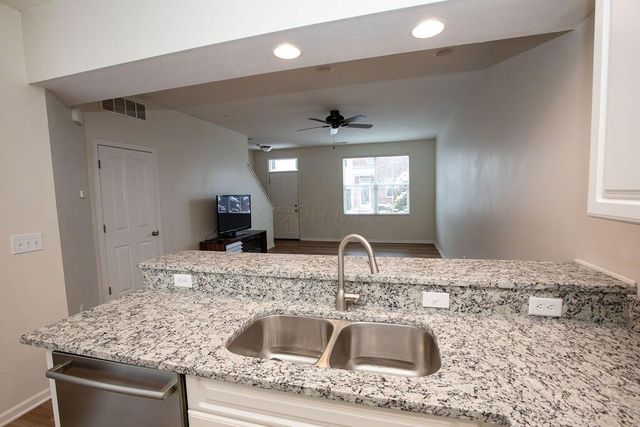 1656 Nature Drive, 22, Grove City, OH 43123