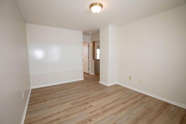 1656 Nature Drive, 22, Grove City, OH 43123