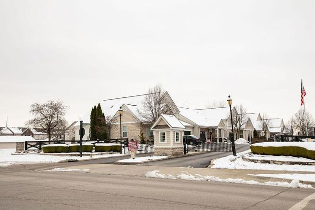 1656 Nature Drive, 22, Grove City, OH 43123