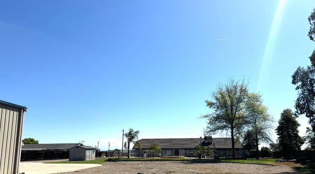 14728 Huntington Road, Madera, CA 93636