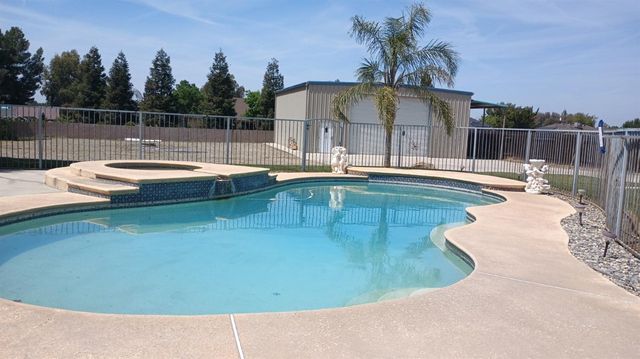 14728 Huntington Road, Madera, CA 93636
