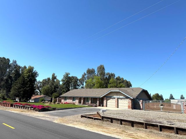 14728 Huntington Road, Madera, CA 93636