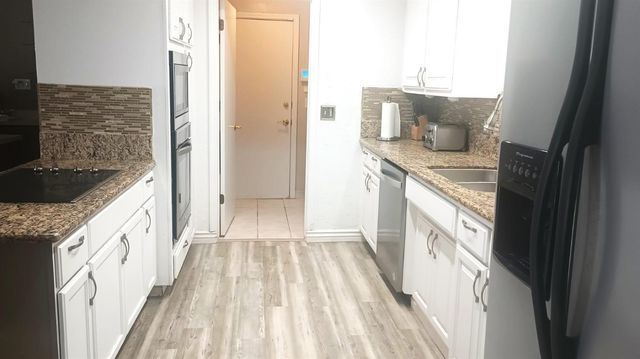 14728 Huntington Road, Madera, CA 93636