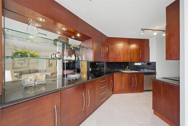 3610 Yacht Club Dr 1115, Aventura, FL 33180