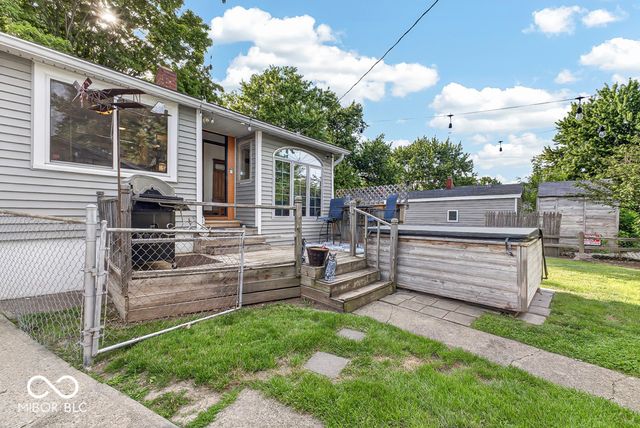 305 N 20th, Beech Grove, IN 46107