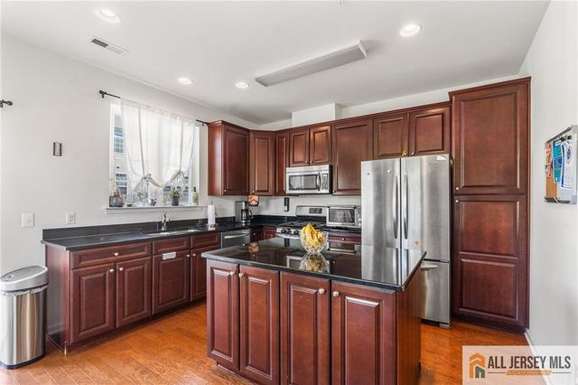 2105 Ethan Lane 2105, Highland Park, NJ 08904