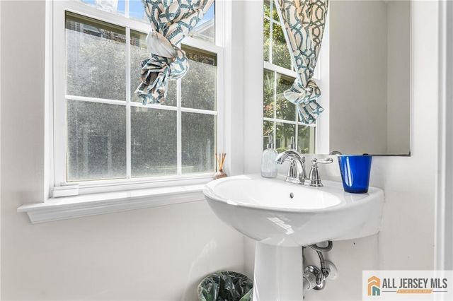 2105 Ethan Lane 2105, Highland Park, NJ 08904