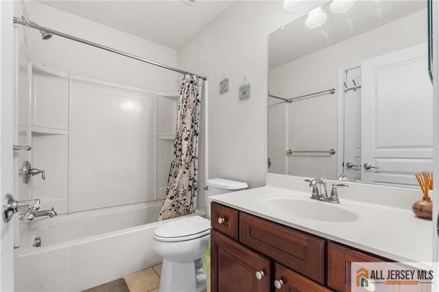2105 Ethan Lane 2105, Highland Park, NJ 08904