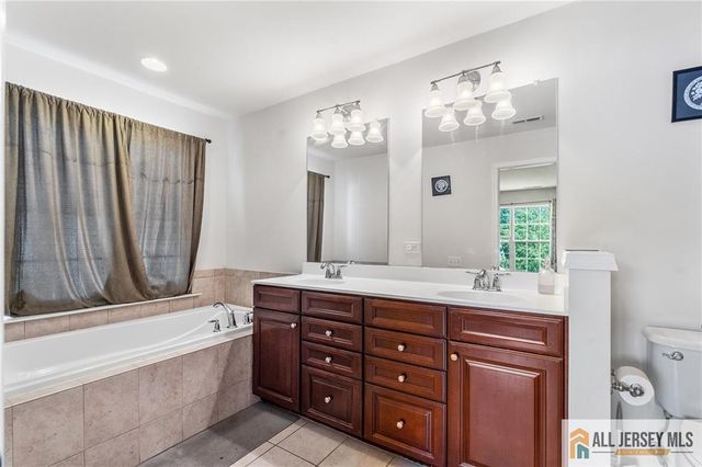2105 Ethan Lane 2105, Highland Park, NJ 08904