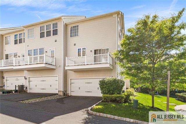 2105 Ethan Lane 2105, Highland Park, NJ 08904