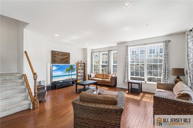 2105 Ethan Lane 2105, Highland Park, NJ 08904
