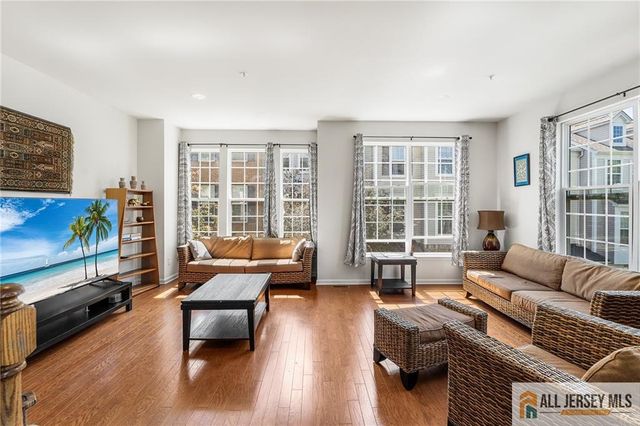 2105 Ethan Lane 2105, Highland Park, NJ 08904