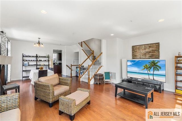 2105 Ethan Lane 2105, Highland Park, NJ 08904