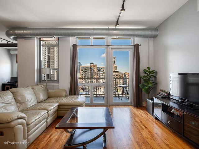 770 W GLADYS Avenue 706, Chicago, IL 60661