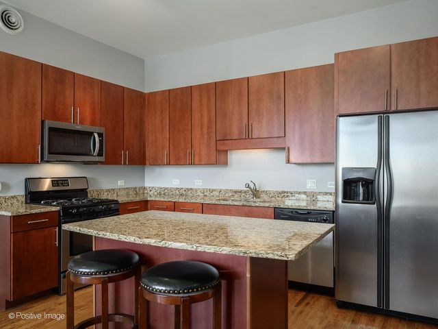 770 W GLADYS Avenue 706, Chicago, IL 60661