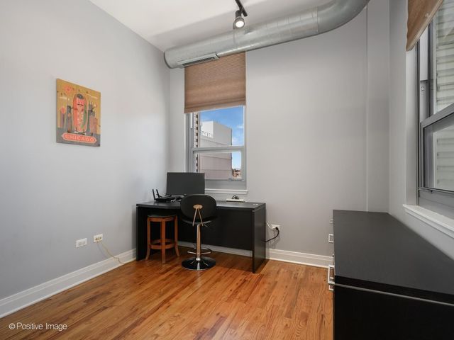 770 W GLADYS Avenue 706, Chicago, IL 60661
