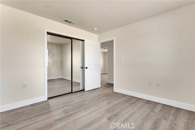 8698 Oakwood Avenue, Hesperia, CA 92345