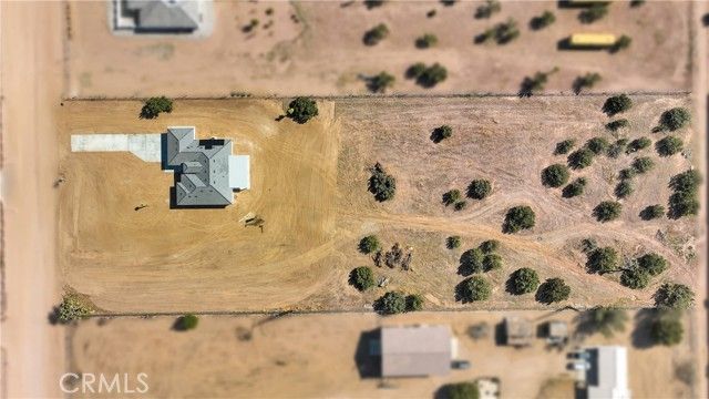 8698 Oakwood Avenue, Hesperia, CA 92345