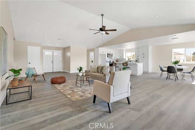 8698 Oakwood Avenue, Hesperia, CA 92345