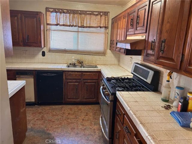 2171 S Spinnaker Street, Anaheim, CA 92802