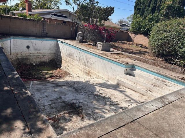 2171 S Spinnaker Street, Anaheim, CA 92802