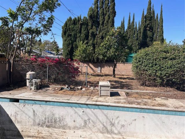 2171 S Spinnaker Street, Anaheim, CA 92802