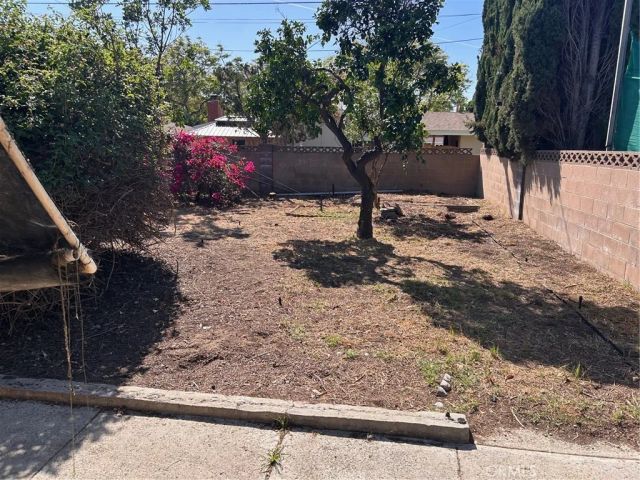 2171 S Spinnaker Street, Anaheim, CA 92802