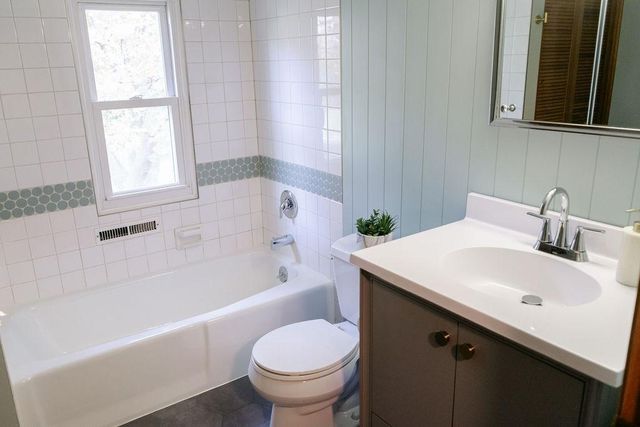 1414 5th Avenue NW, Rochester, MN 55901