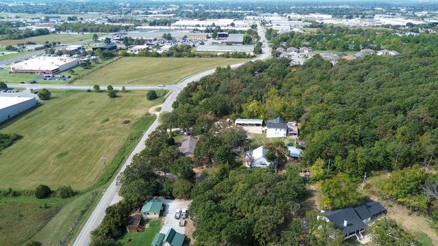 912 Monitor Road, Springdale, AR 72764