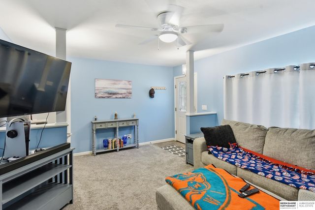 7304 LaVista Drive, La Vista, NE 68128