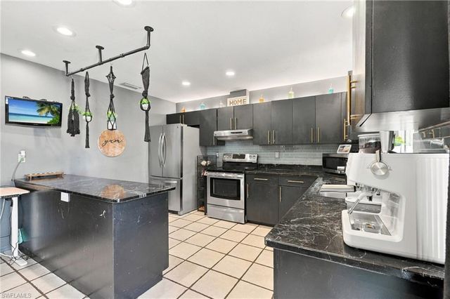 1705 SE 21st TER, Cape Coral, FL 33990