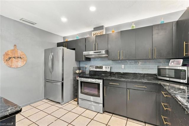 1705 SE 21st TER, Cape Coral, FL 33990