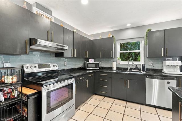 1705 SE 21st TER, Cape Coral, FL 33990