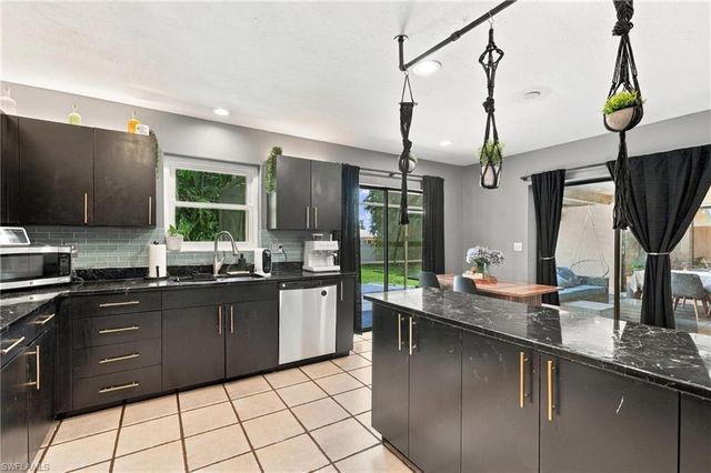1705 SE 21st TER, Cape Coral, FL 33990