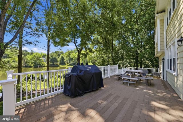 10211 LAKEWOOD DR, Rockville, MD 20850