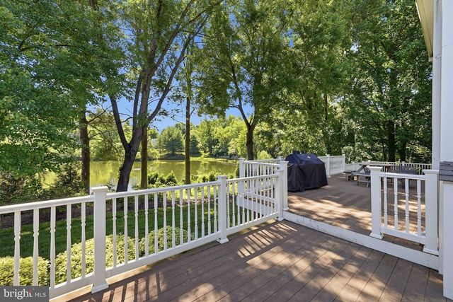 10211 LAKEWOOD DR, Rockville, MD 20850