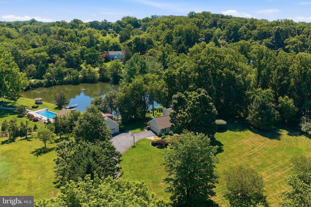 10211 LAKEWOOD DR, Rockville, MD 20850