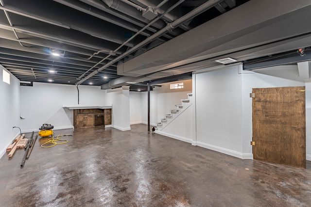 9131 S Parnell Avenue, Chicago, IL 60620