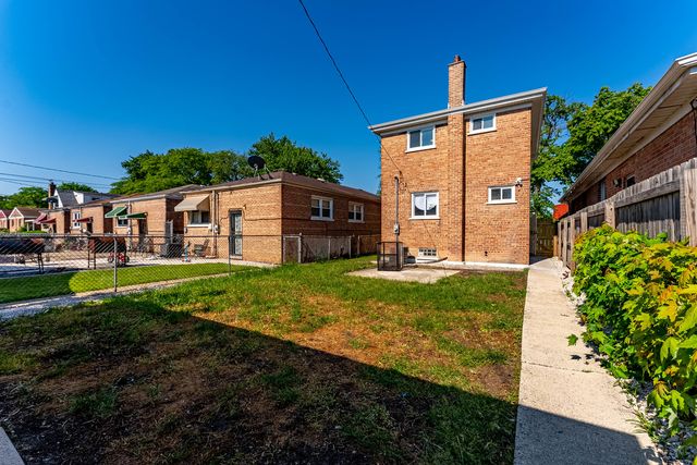 9131 S Parnell Avenue, Chicago, IL 60620