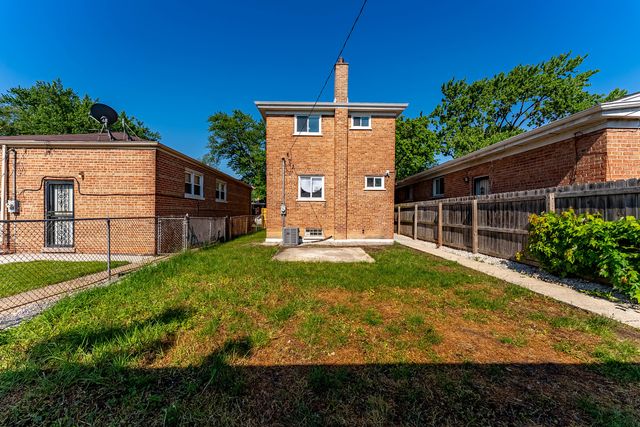 9131 S Parnell Avenue, Chicago, IL 60620