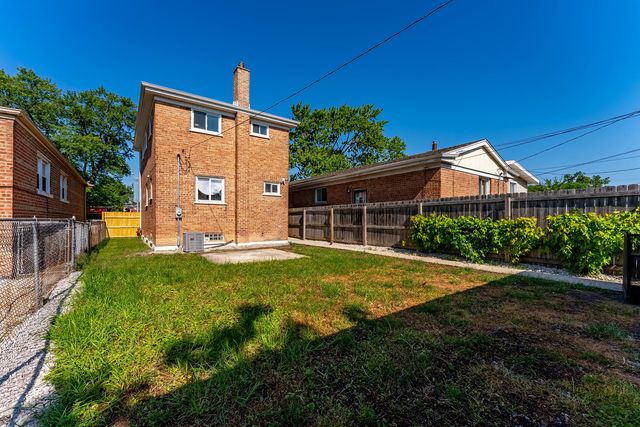 9131 S Parnell Avenue, Chicago, IL 60620