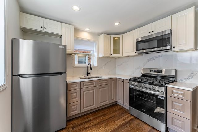 9131 S Parnell Avenue, Chicago, IL 60620