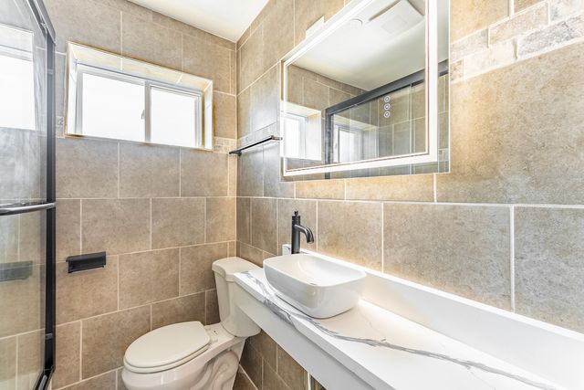 9131 S Parnell Avenue, Chicago, IL 60620