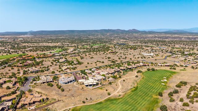 5 Plaza Molleno, Santa Fe, NM 87506